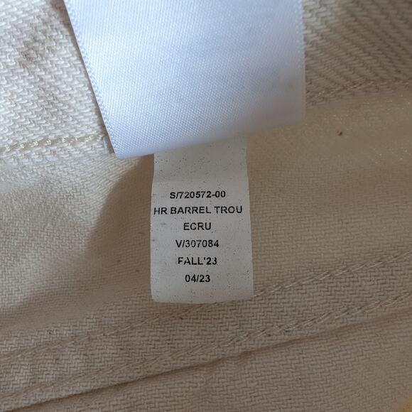 Banana Republic High Rise 100% Cotton Jean Shorts in Ecru Cream, size 28/US 6 - Picture 5 of 9